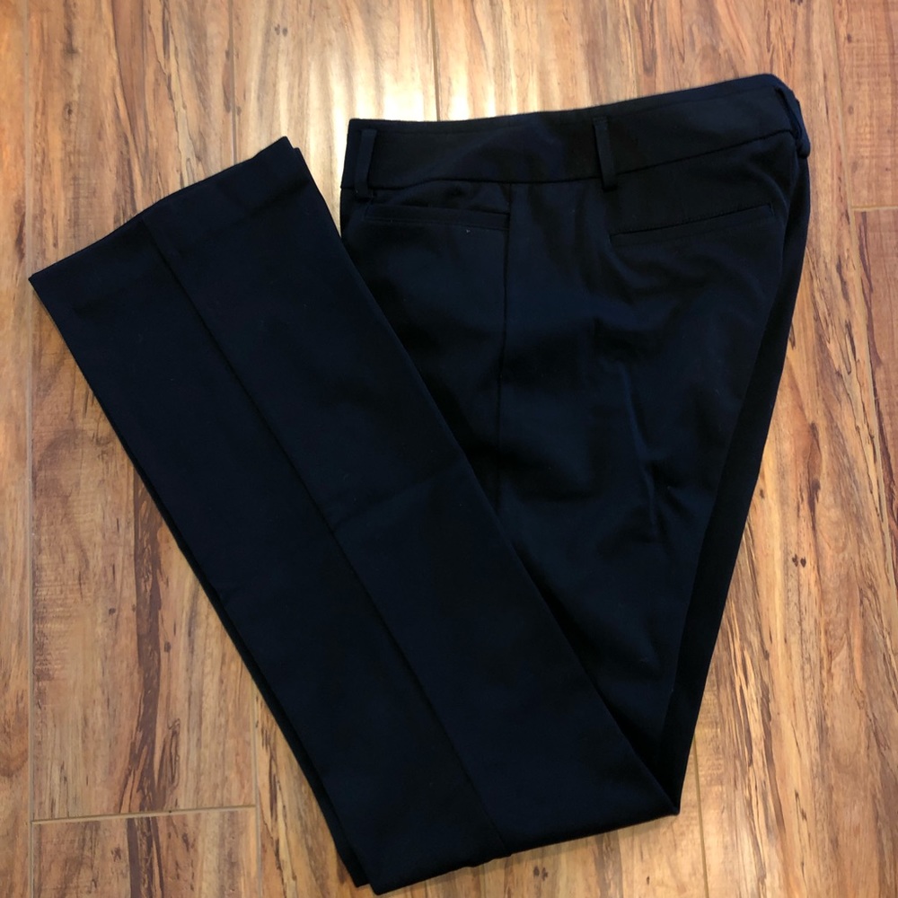 Express Columnist in new condition, barely boot.